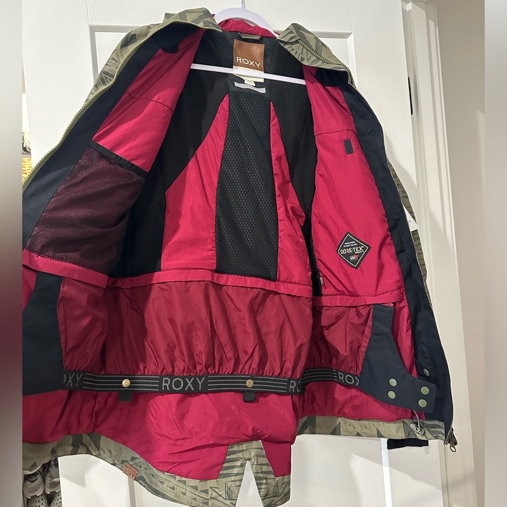 Roxy Olive Geometric Ski Jacket - Picture 3 of 7